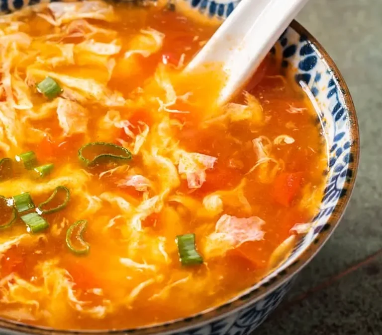 Sopa de tomate china