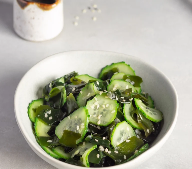 Wakame sunomono